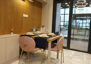 A complex in Istanbul with an ideal transport interchange