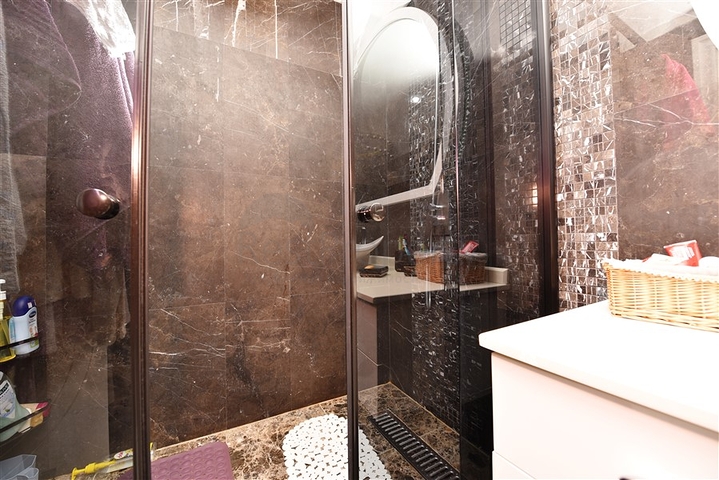 5+2 villa with stunning views in the center of Alanya