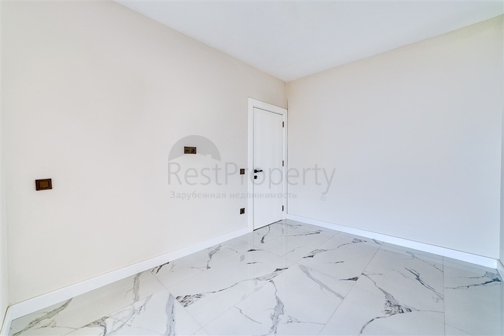 A new complex under construction in the Oba area