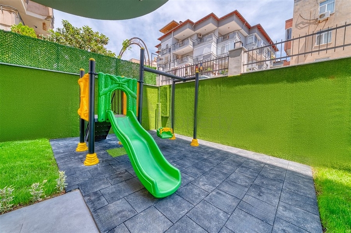 A new complex under construction in the Oba area