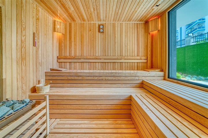 A new complex under construction in the Oba area