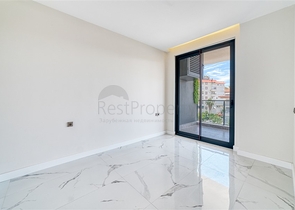 A new complex under construction in the Oba area