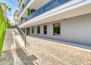 A new complex under construction in the Oba area