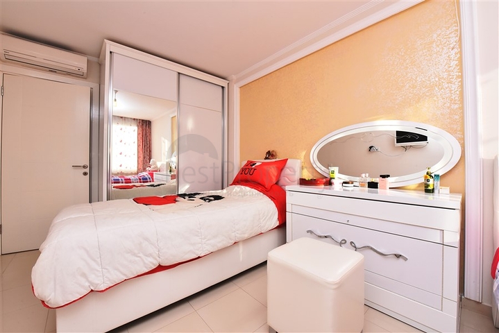 One-bedroom apartment in Tosmur district