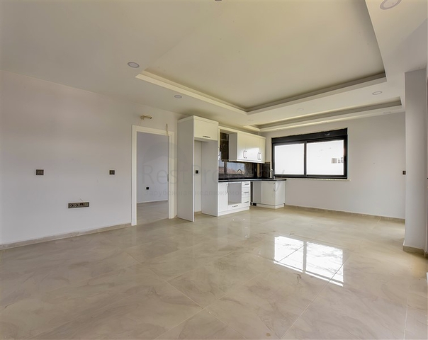 A new classic style project 400 m from the sea in the Oba area