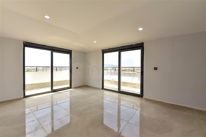 A new classic style project 400 m from the sea in the Oba area