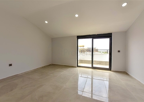 A new classic style project 400 m from the sea in the Oba area