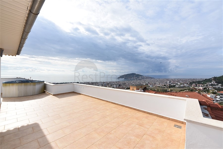 Luxury villa overlooking the Mediterranean Sea Luxury villa overlooking the Mediterranean Sea