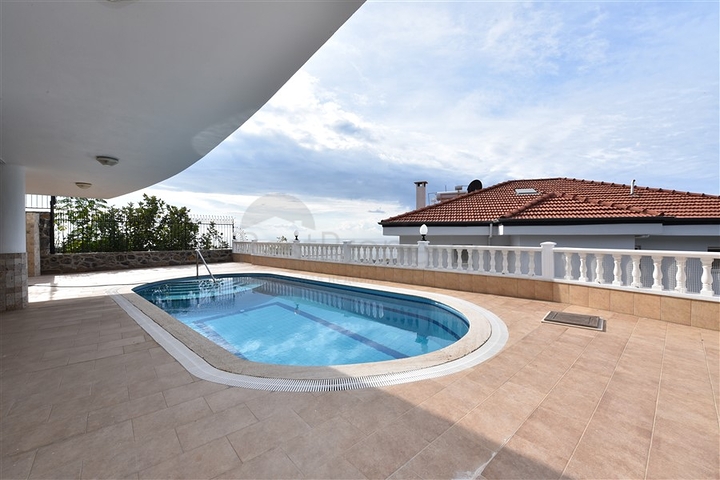 Luxury villa overlooking the Mediterranean Sea Luxury villa overlooking the Mediterranean Sea