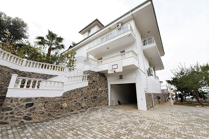 Luxury villa overlooking the Mediterranean Sea Luxury villa overlooking the Mediterranean Sea