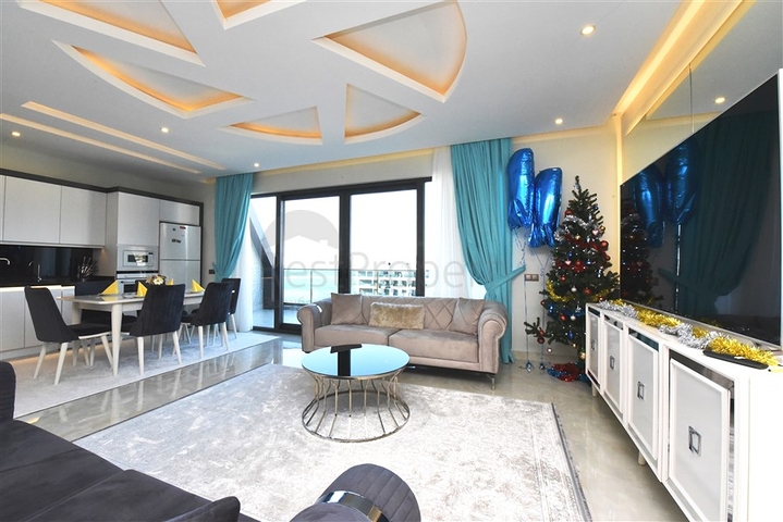 2+1 penthouse on the first coastline in the Mahmutlar area