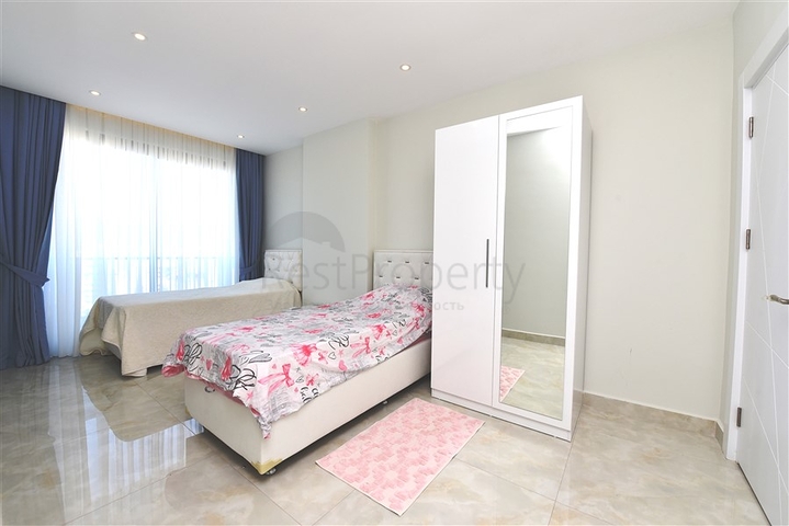 2+1 penthouse on the first coastline in the Mahmutlar area