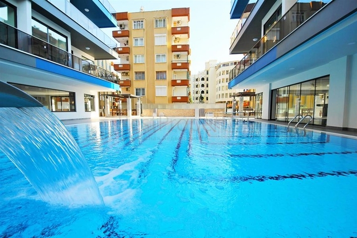 2+1 penthouse on the first coastline in the Mahmutlar area