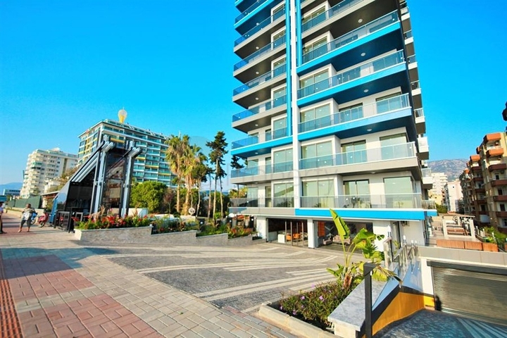 2+1 penthouse on the first coastline in the Mahmutlar area