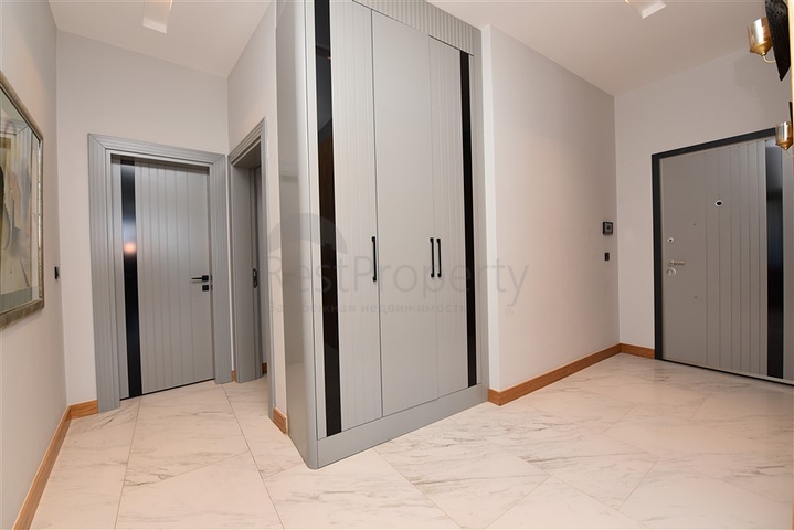 Furnished two-bedroom apartment on the first coastline