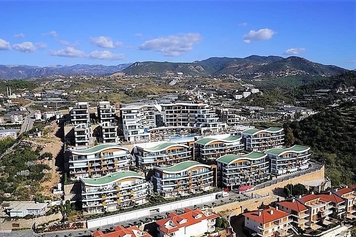 3+2 penthouse in a prestigious project in Konakli district