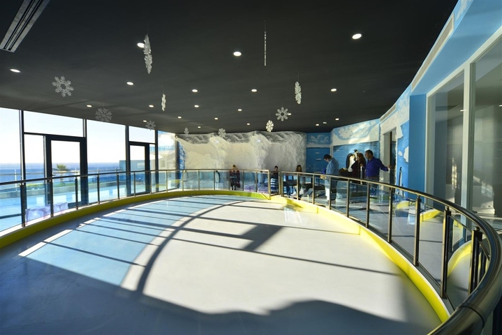 3+2 penthouse in a prestigious project in Konakli district