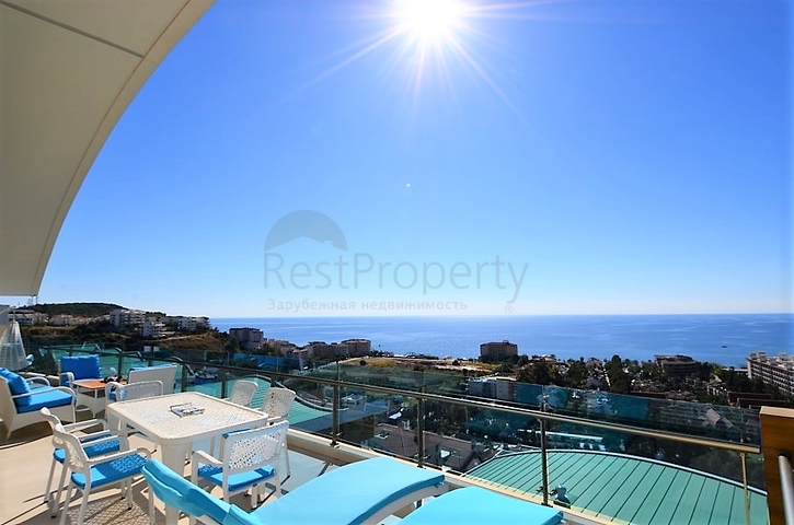 3+2 penthouse in a prestigious project in Konakli district