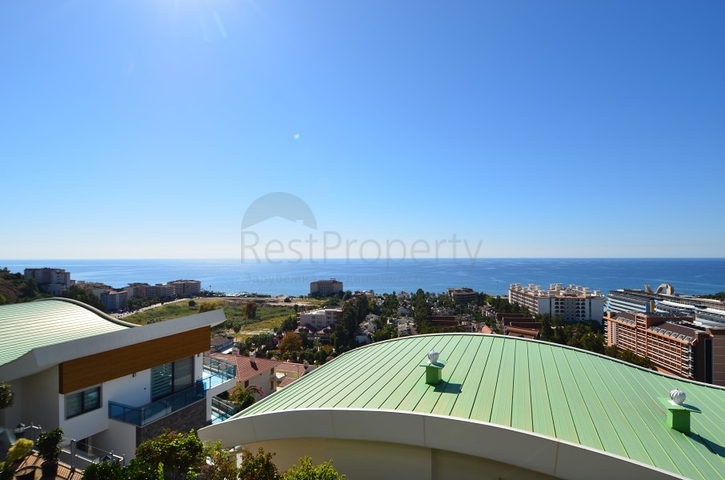 3+2 penthouse in a prestigious project in Konakli district