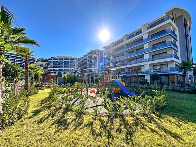 Ultra-modern 3+1 duplex with its own garden in a luxury complex