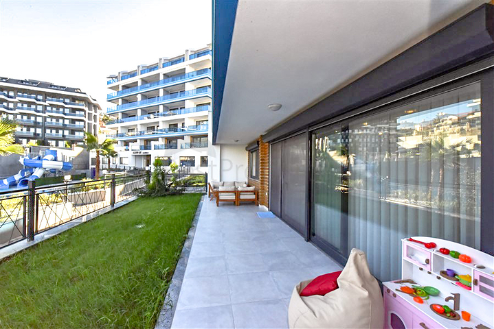 Ultra-modern 3+1 duplex with its own garden in a luxury complex
