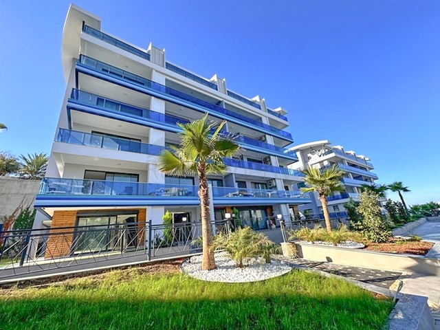 Ultra-modern 3+1 duplex with its own garden in a luxury complex