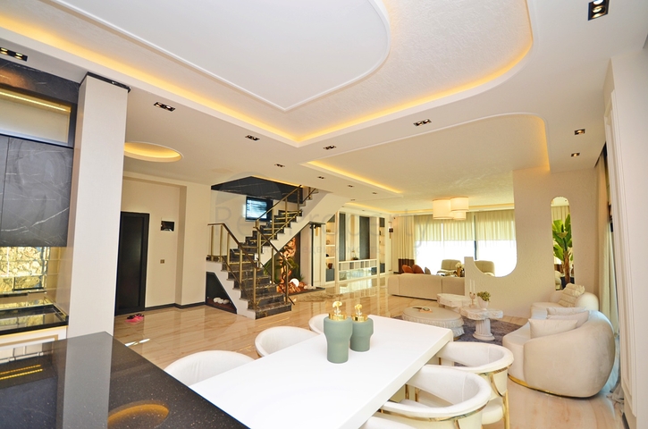 6+1 villa with private pool