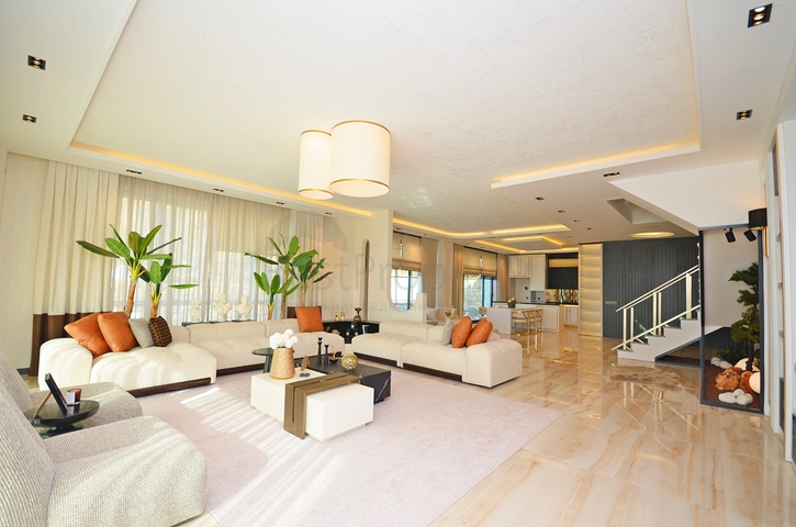 6+1 villa with private pool