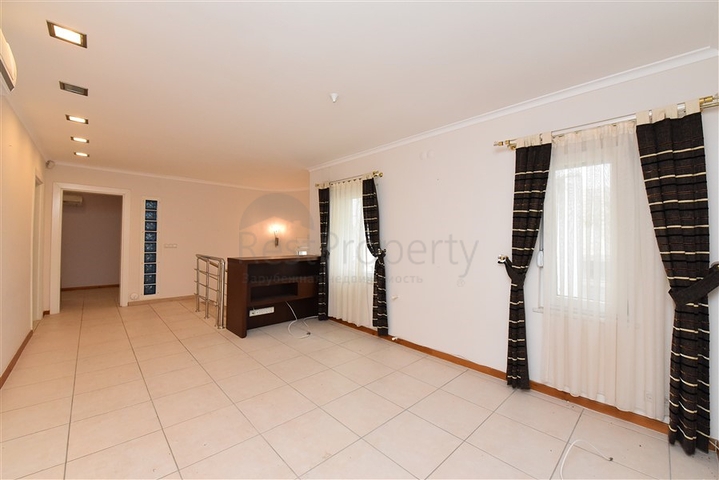 Urban-type villa 250 meters from the sea