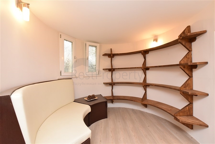 Urban-type villa 250 meters from the sea