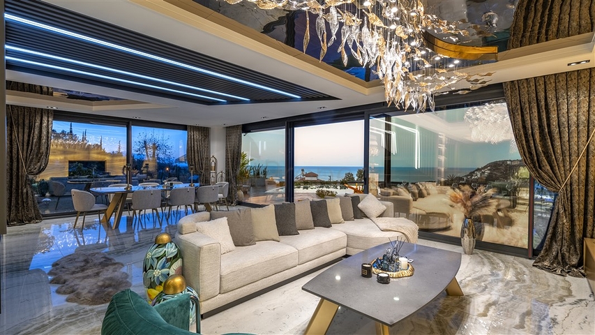 Luxury villas with panoramic views of the Mediterranean Sea
