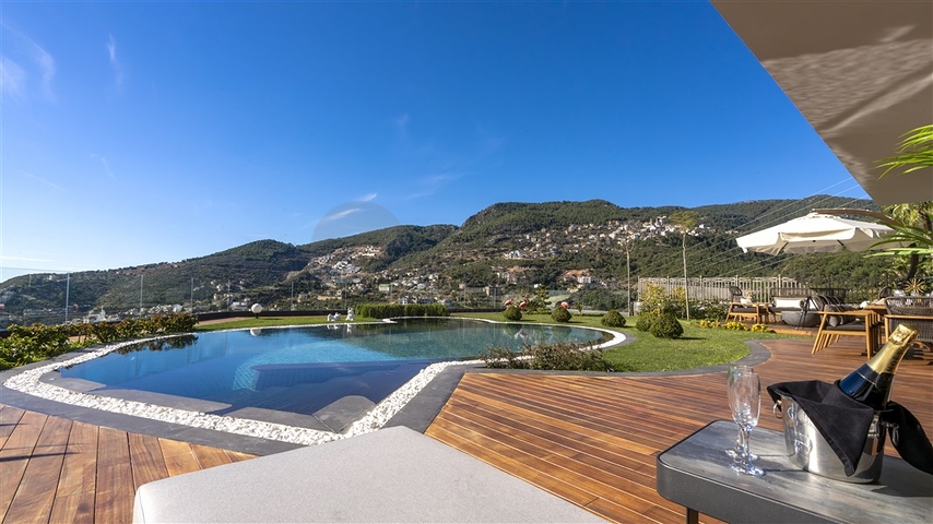 Luxury villas with panoramic views of the Mediterranean Sea