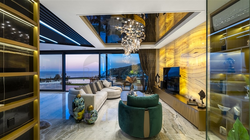 Luxury villas with panoramic views of the Mediterranean Sea