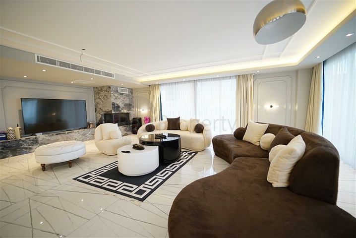 A unique villa with panoramic views of Alanya