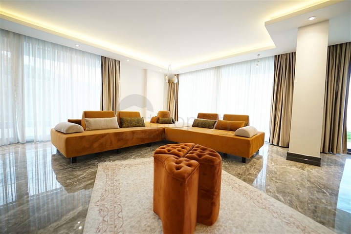 A unique villa with panoramic views of Alanya