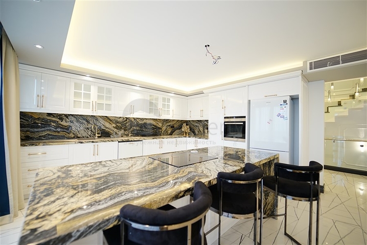 A unique villa with panoramic views of Alanya