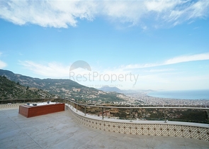 A unique villa with panoramic views of Alanya