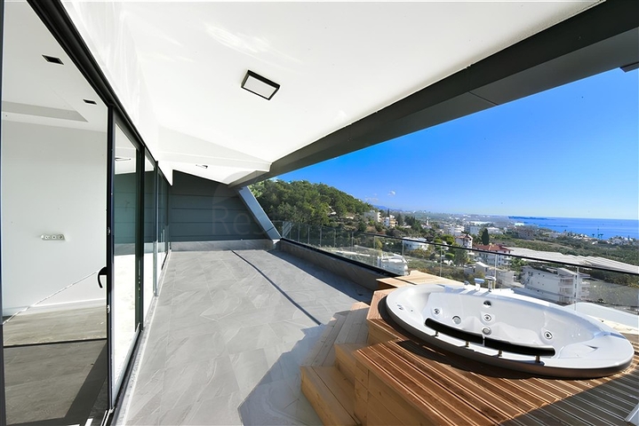 Luxury villa complex with sea view in Avsallar