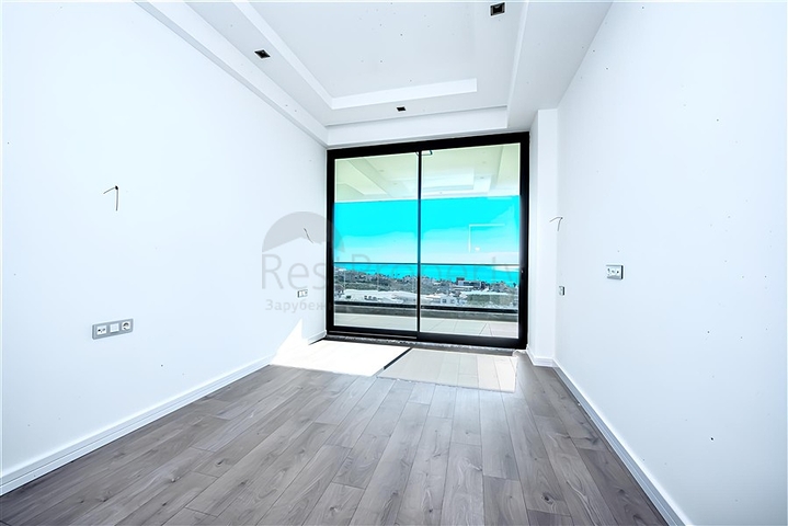 Luxury villa complex with sea view in Avsallar