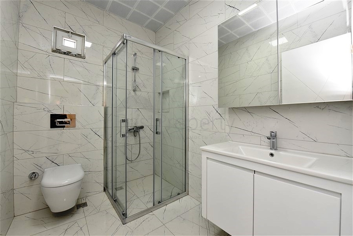 3+1 penthouse with sea view in Mahmutlar area