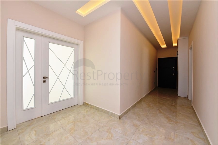 3+1 penthouse with sea view in Mahmutlar area