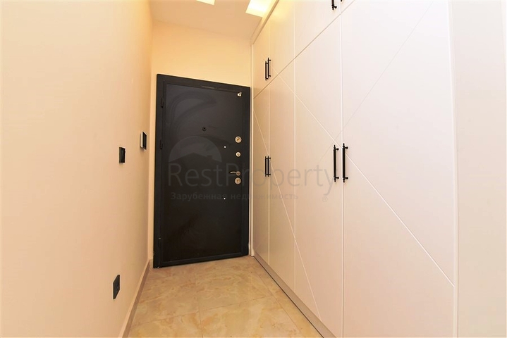 3+1 penthouse with sea view in Mahmutlar area