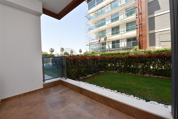 One-bedroom apartment in a complex on the first line in Kestel district