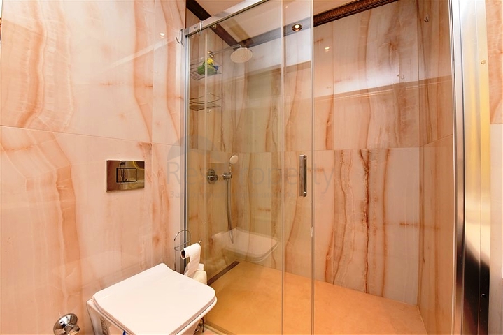 One-bedroom apartment in a complex on the first line in Kestel district