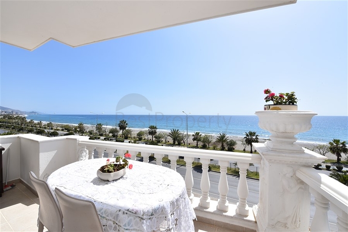 Apartment 3+1 with sea view