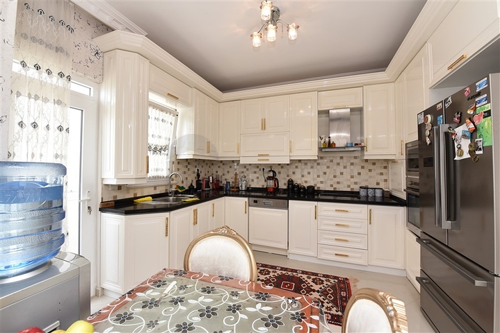 Apartment 3+1 with sea view