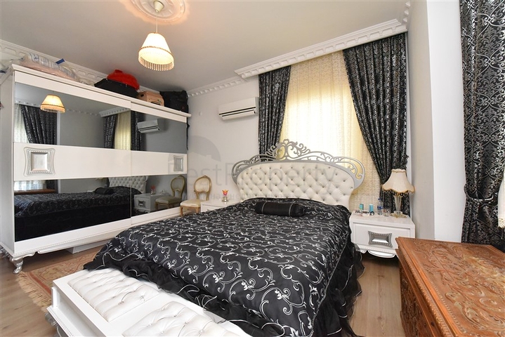 Apartment 3+1 with sea view