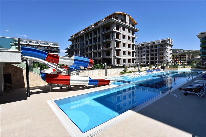 1+1 apartment 200 m from the beach in Kargicak district 