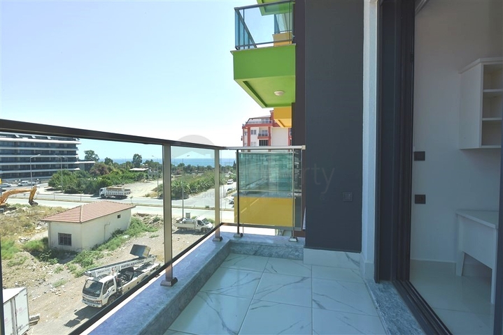 1+1 apartment 200 m from the beach in Kargicak district 