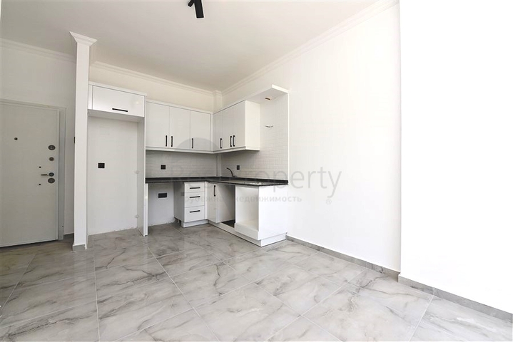 1+1 apartment in a new complex in Avsalar district